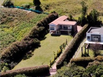 Venta de Casa Campestre en el Alto de las Palmas