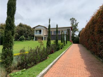 Venta de Casa Campestre en el Alto de las Palmas