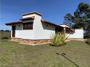 Venta de Casa Campestre en el Carmen de Viboral