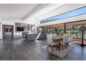 Venta de Casa Campestre en EL Retiro