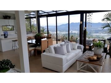 Venta de Casa Campestre en el Retiro
