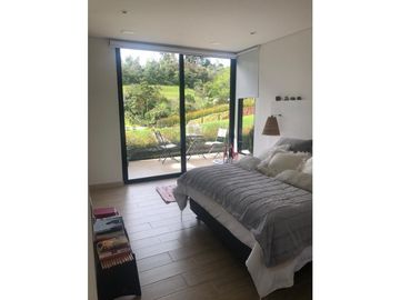Venta de Casa Campestre en el Retiro