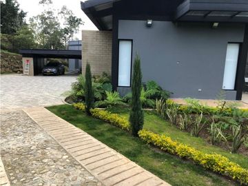 Venta de Casa Campestre en el Retiro