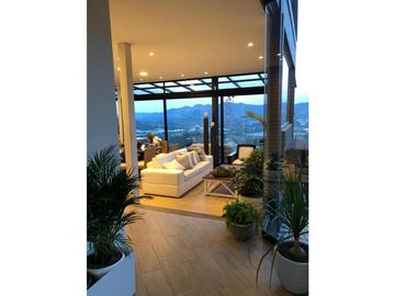 Venta de Casa Campestre en el Retiro