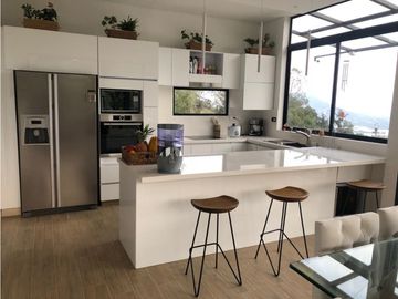 Venta de Casa Campestre en el Retiro