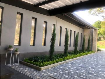 Venta de Casa Campestre en el Retiro