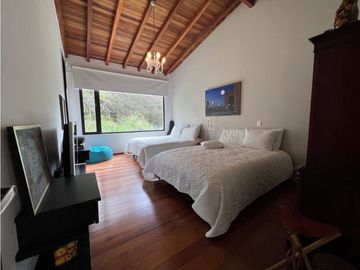 Venta de Casa Campestre en el Alto de Palmas Envigado
