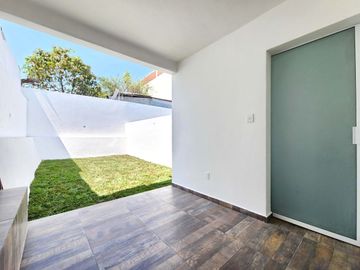 Casa en VENTA de 3 recámaras y amplio jardín Colonia VILLA RICA