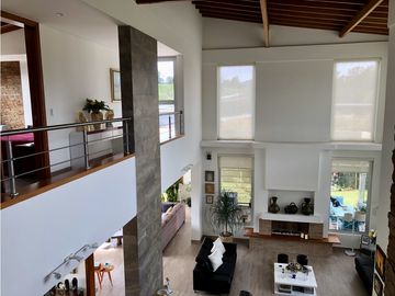 Venta de Casa Campestre en el Alto de Palmas Envigado