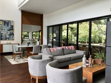 Venta de Casa Campestre en Alto de las Palmas
