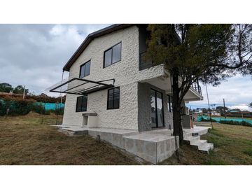 Venta de Casa Campestre en Santa Elena sector vereda el Plan
