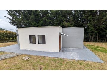 Venta de Casa Campestre en Santa Elena sector vereda el Plan