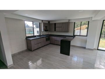 Venta de Casa Campestre en Santa Elena sector vereda el Plan