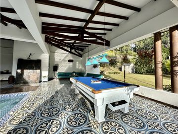 Venta de Casa Campestre en El Escobero Envigado