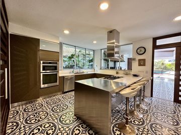 Venta de Casa Campestre en El Escobero Envigado