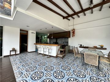 Venta de Casa Campestre en El Escobero Envigado