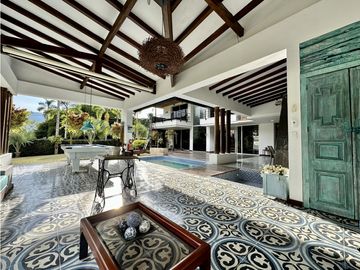 Venta de Casa Campestre en El Escobero Envigado