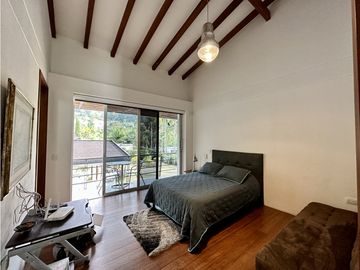 Venta de Casa Campestre en El Escobero Envigado