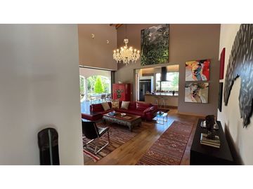 Venta de Casa Campestre en Llanogrande en Rionegro