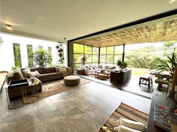 Venta de Casa Campestre en Llanogrande en Rionegro