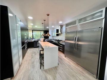 Venta de Casa Campestre en Llanogrande en Rionegro