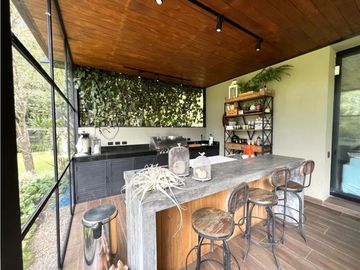 Venta de Casa Campestre en Llanogrande en Rionegro