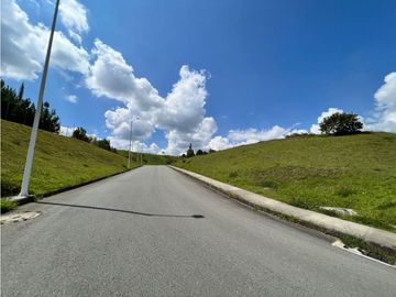 Venta  de Lote Industrial para Bodega en Guarne