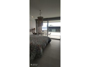 Exclusivo Departamento con Vista Al Lago
