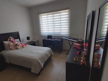 CASA EN VENTA LOS ROBLES ZAKIA AREAS COMUNES EXCLUSIVAS CON SALA CINE Y COWORK