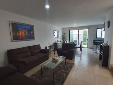 CASA EN VENTA LOS ROBLES ZAKIA AREAS COMUNES EXCLUSIVAS CON SALA CINE Y COWORK