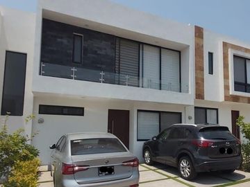 CASA EN VENTA LOS ROBLES ZAKIA AREAS COMUNES EXCLUSIVAS CON SALA CINE Y COWORK