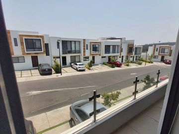 CASA EN VENTA LOS ROBLES ZAKIA AREAS COMUNES EXCLUSIVAS CON SALA CINE Y COWORK