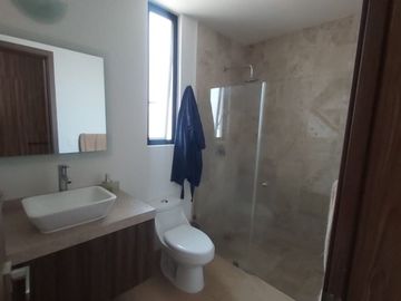 CASA EN VENTA LOS ROBLES ZAKIA AREAS COMUNES EXCLUSIVAS CON SALA CINE Y COWORK