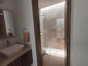 CASA EN VENTA LOS ROBLES ZAKIA AREAS COMUNES EXCLUSIVAS CON SALA CINE Y COWORK