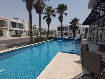 CASA EN VENTA LOS ROBLES ZAKIA AREAS COMUNES EXCLUSIVAS CON SALA CINE Y COWORK