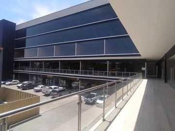 LOCAL COMERCIAL EN VENTA LA RESERVA QUERETARO CLV230809-AE