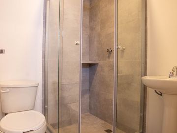 CASA EN VENTA ACANTHA 81.7 ZIBATA QUERETARO RCV230213I-AE