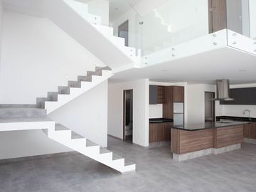 CASA EN VENTA ACANTHA 81.7 ZIBATA QUERETARO RCV230213I-AE