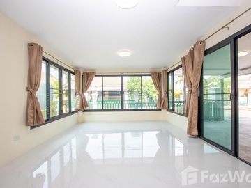 3 BR Single-Storey House For Sale (SANK190)
