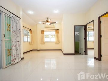 3 BR Single-Storey House For Sale (SANK190)