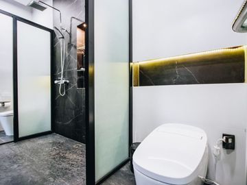 Minimal Luxury 5 Bed 4 Bath @ The Pinnacle Koolpunt Ville 17