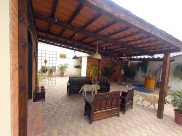 VENTA DE CASA AMPLIA ESQUINERA EN SALINAS SECTOR SOLYMAR (CMC)