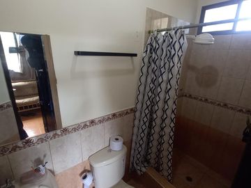 VENTA DE CASA AMPLIA ESQUINERA EN SALINAS SECTOR SOLYMAR (CMC)