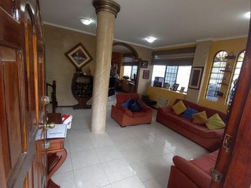 VENTA DE CASA AMPLIA ESQUINERA EN SALINAS SECTOR SOLYMAR (CMC)