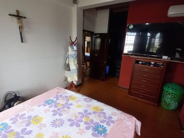 VENTA DE CASA AMPLIA ESQUINERA EN SALINAS SECTOR SOLYMAR (CMC)