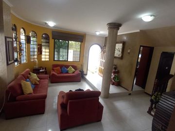 VENTA DE CASA AMPLIA ESQUINERA EN SALINAS SECTOR SOLYMAR (CMC)