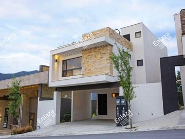 Casa en venta fracc Montellan Residence en Carretera Nacional