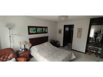Se vende apartamento en Versalles al norte de cali