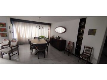 Se vende apartamento en Versalles al norte de cali