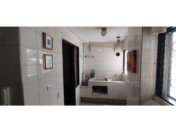 Se vende apartamento en Versalles al norte de cali